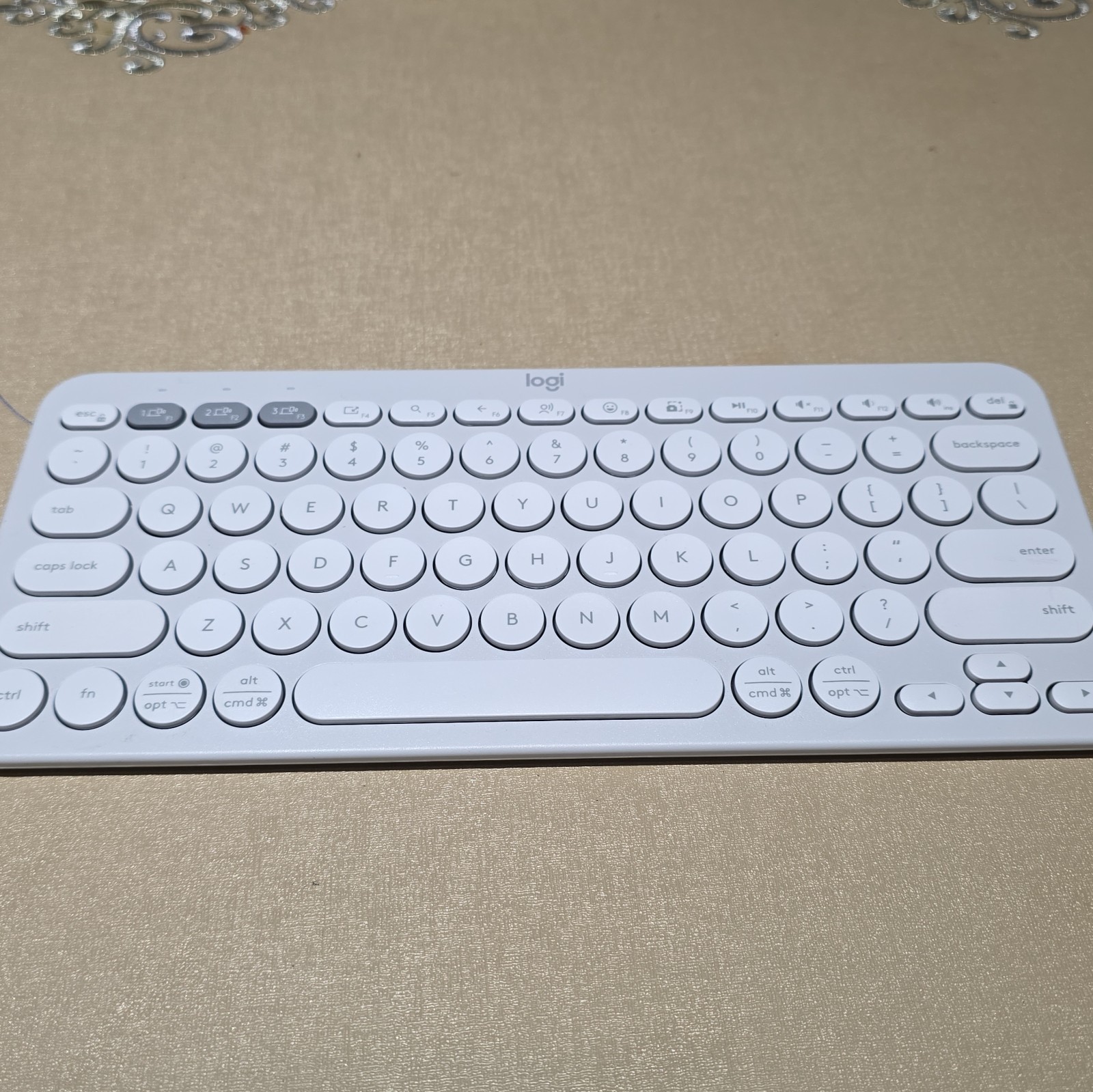 Logitech Pebble Keys 2 K380s Wireless Bluetooth Keyboard Tonal White