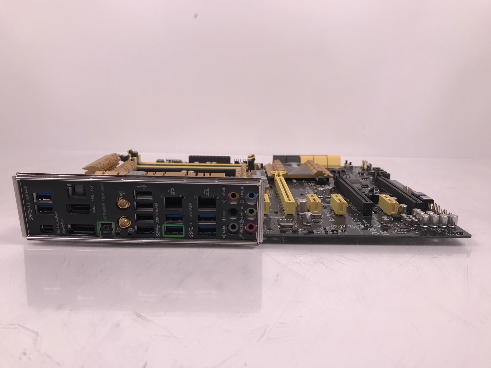 ASUS Z87-DELUXE Intel Motherboard