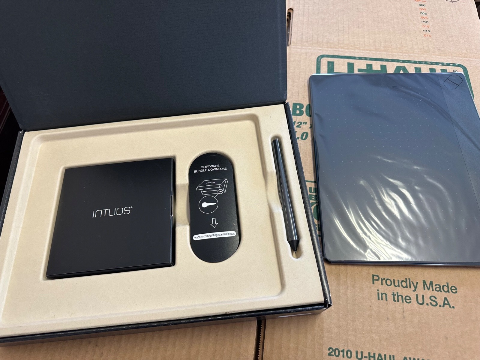 Wacom Intuos Art, Comic, Photo, 3D - Drawing Tablet CTH-690 Medium Black