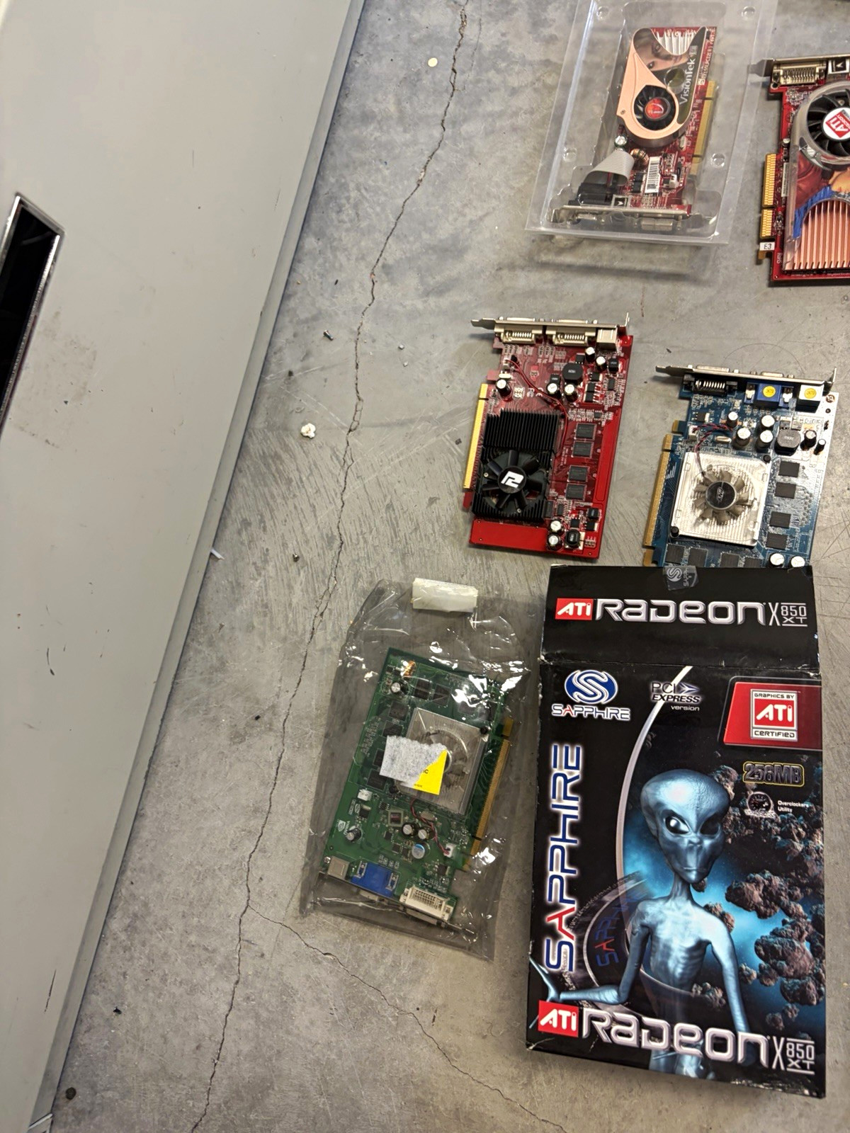 Bulk graphics cards
