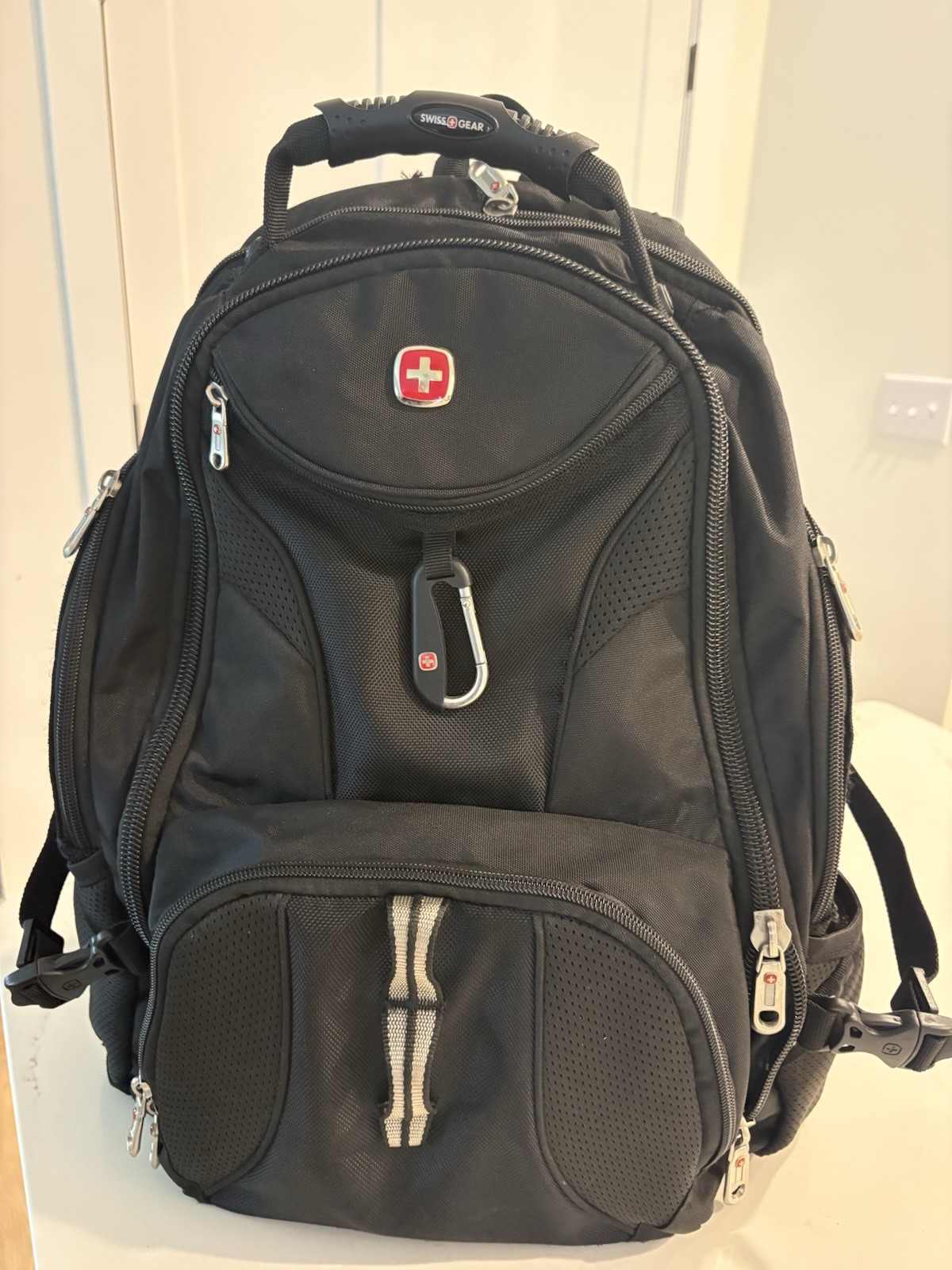 SwissGear 1900 Scansmart TSA 17 Laptop Backpack, Black, 19-Inch 19-Inch, Black 