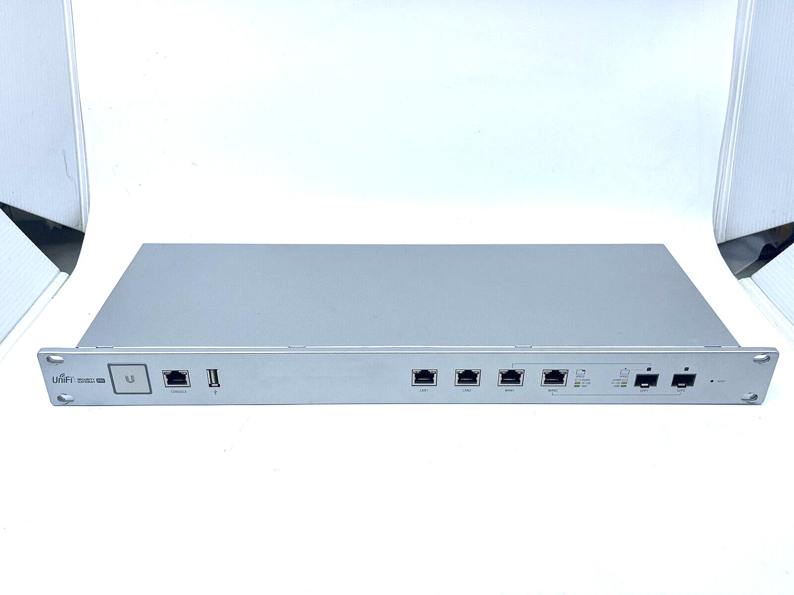 Ubiquiti Networks Unifi Security Gateway Pro 4 USG-PRO-4