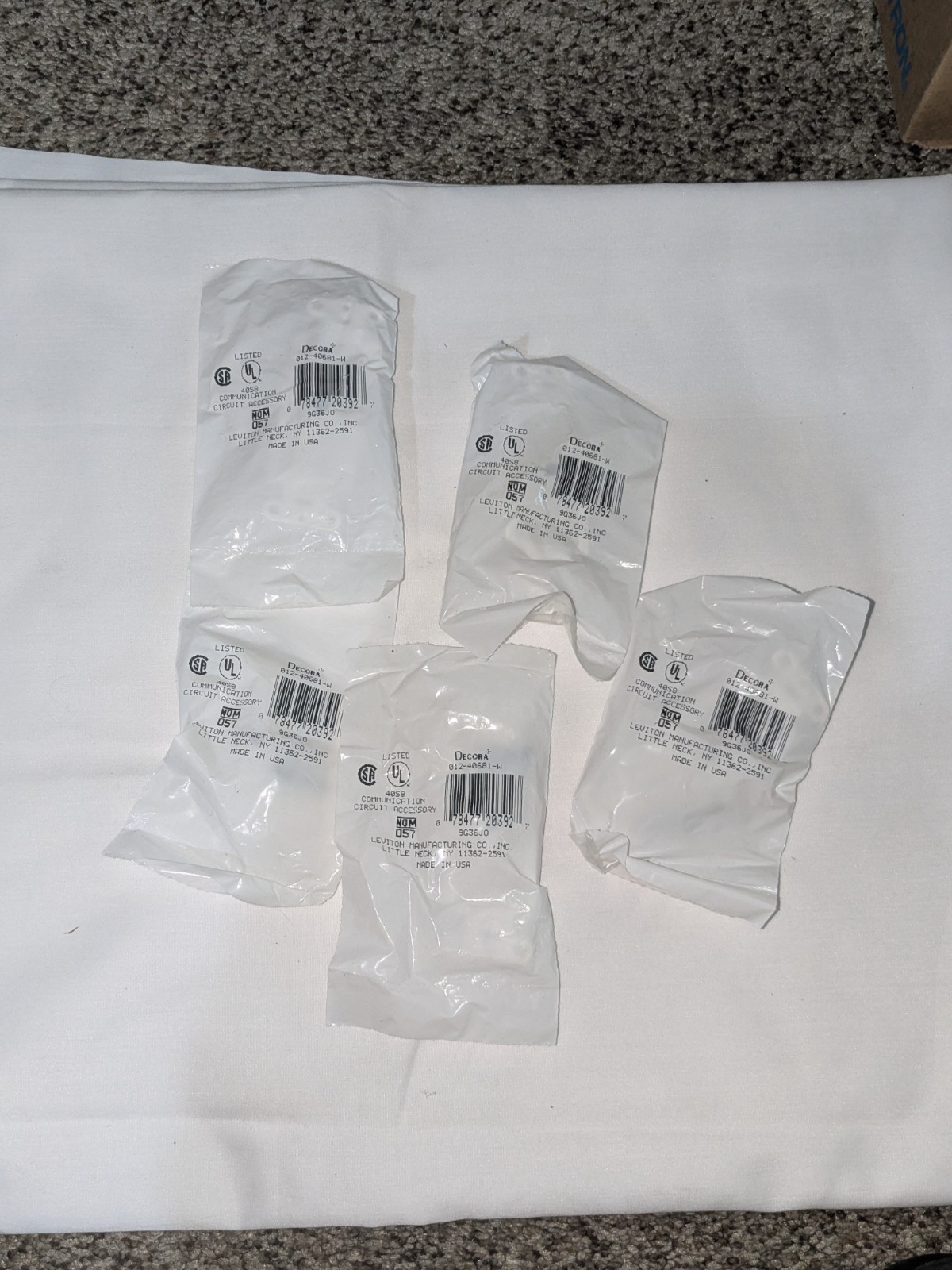 Lot Of FIVE (5) NOS New LEVITON DECORA 012-40681-W Wall Jack ( Jacks )