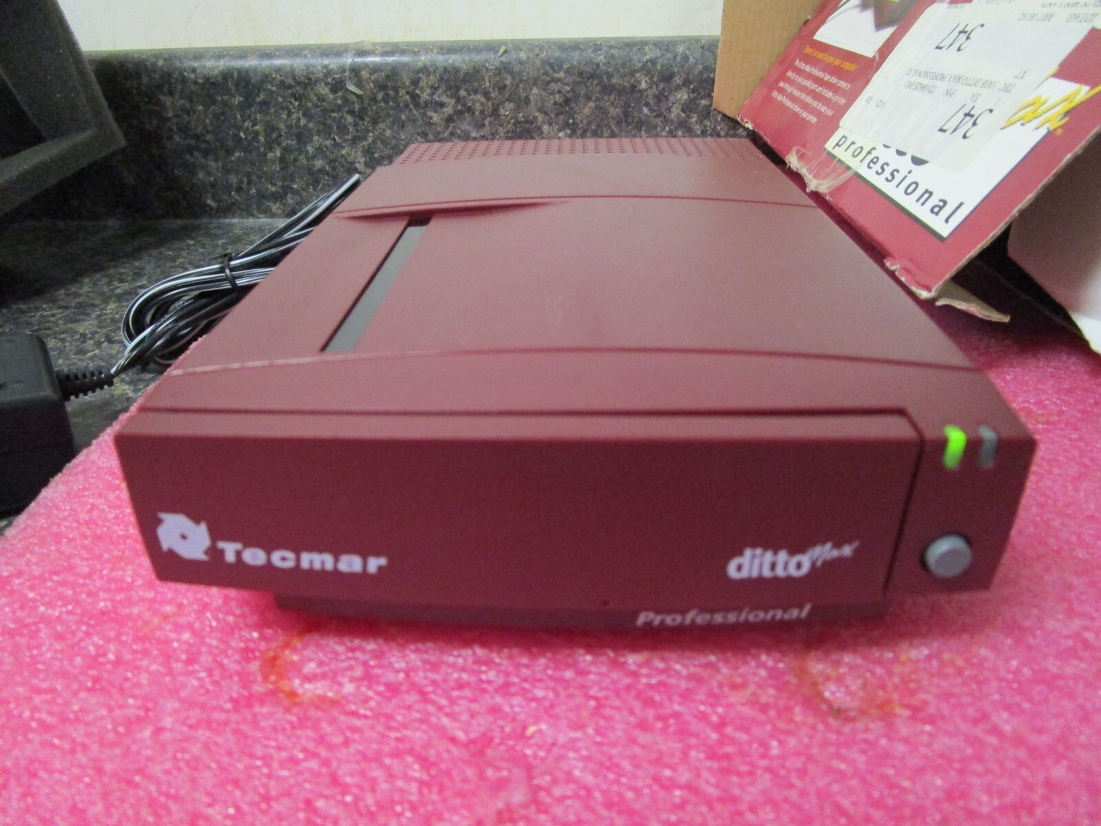 TECMAR DITTO MAX PROFESSIONAL 10GB External TAPE BACKUP Drive - Parallel