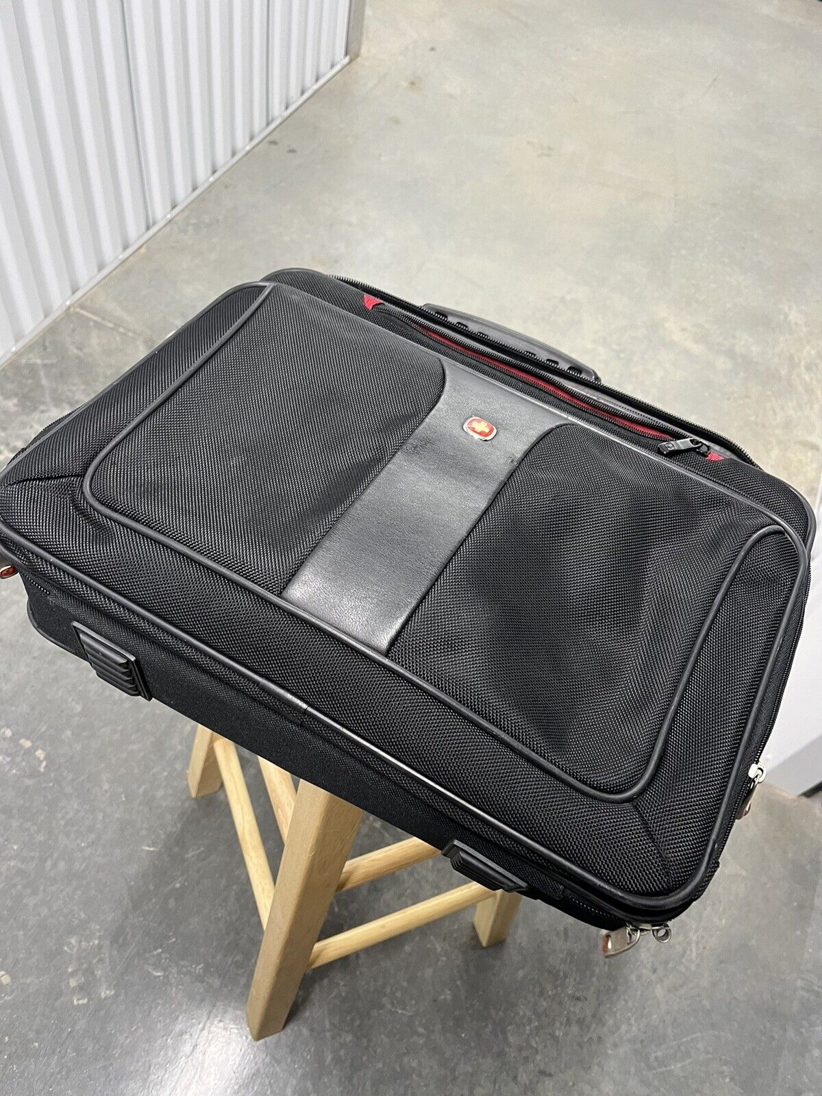 Wenger Swiss Army The Genuine Swiss Computer Carry Case Briefcase Excellent