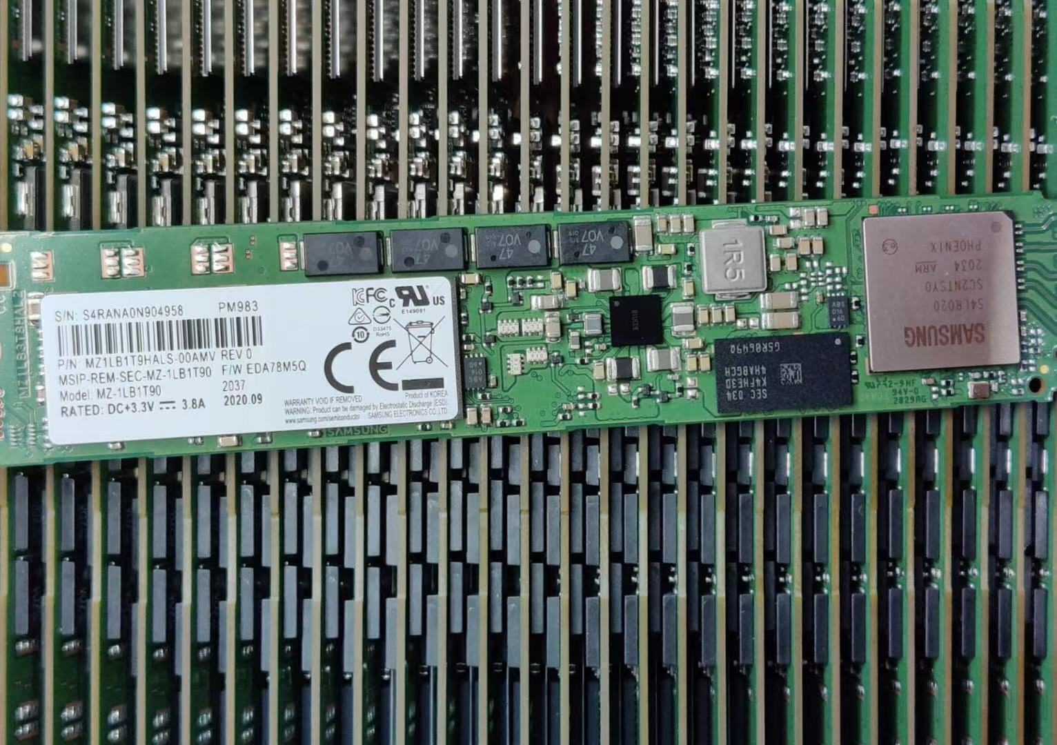 Samsung 1.92TB PM983 SSD 110mm M.2 NVMe 22110 PCIe MZ-1LB1T9B MZ1LB1T9HALS-00AMV