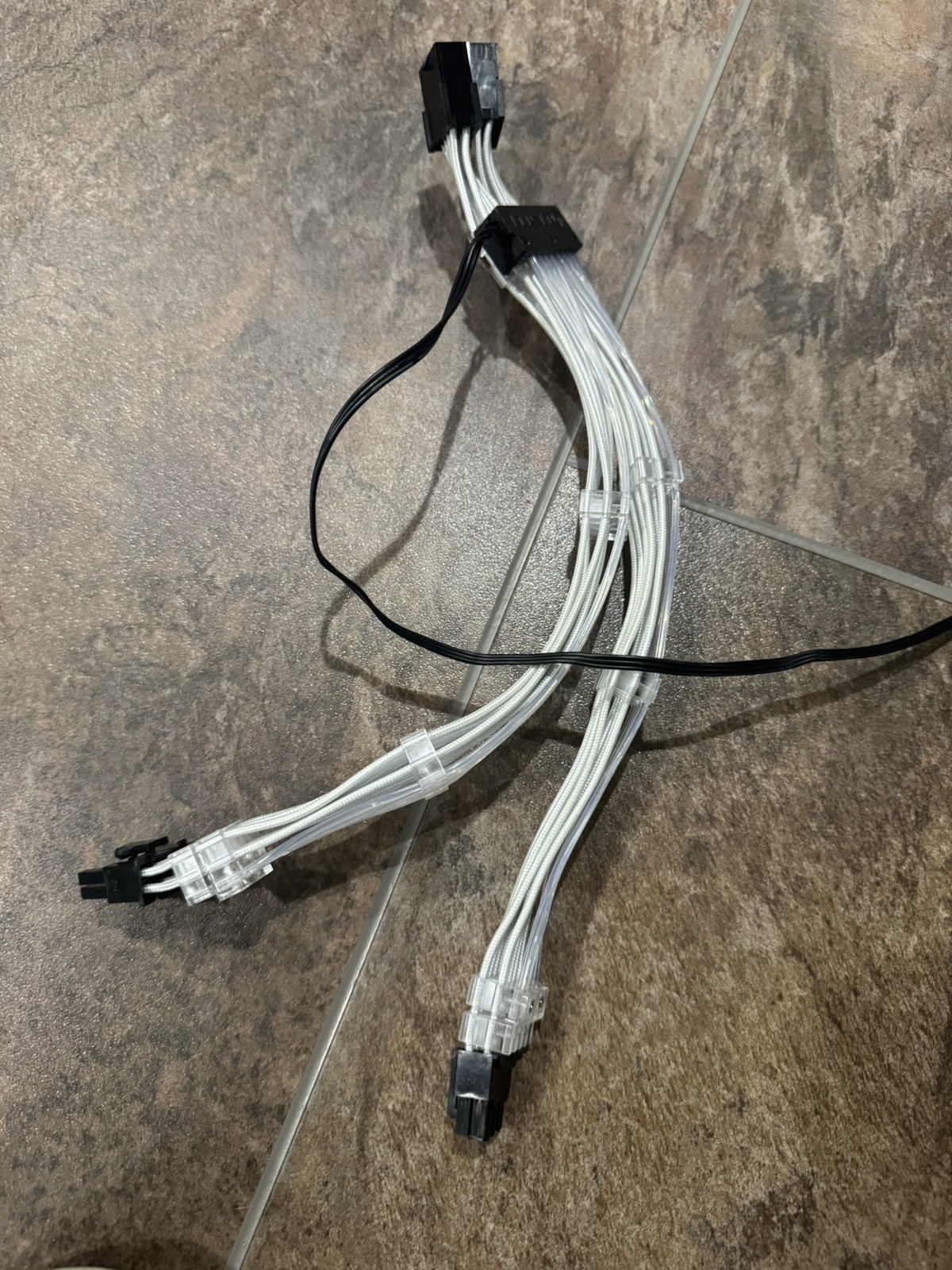 Lian Li Dual 8-Pin GPU Strimer Wireless RGB Power Cable