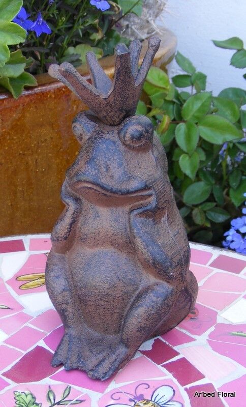 CAST IRON Frog PRINCE CHARMING DOORSTOP Brown Toad
