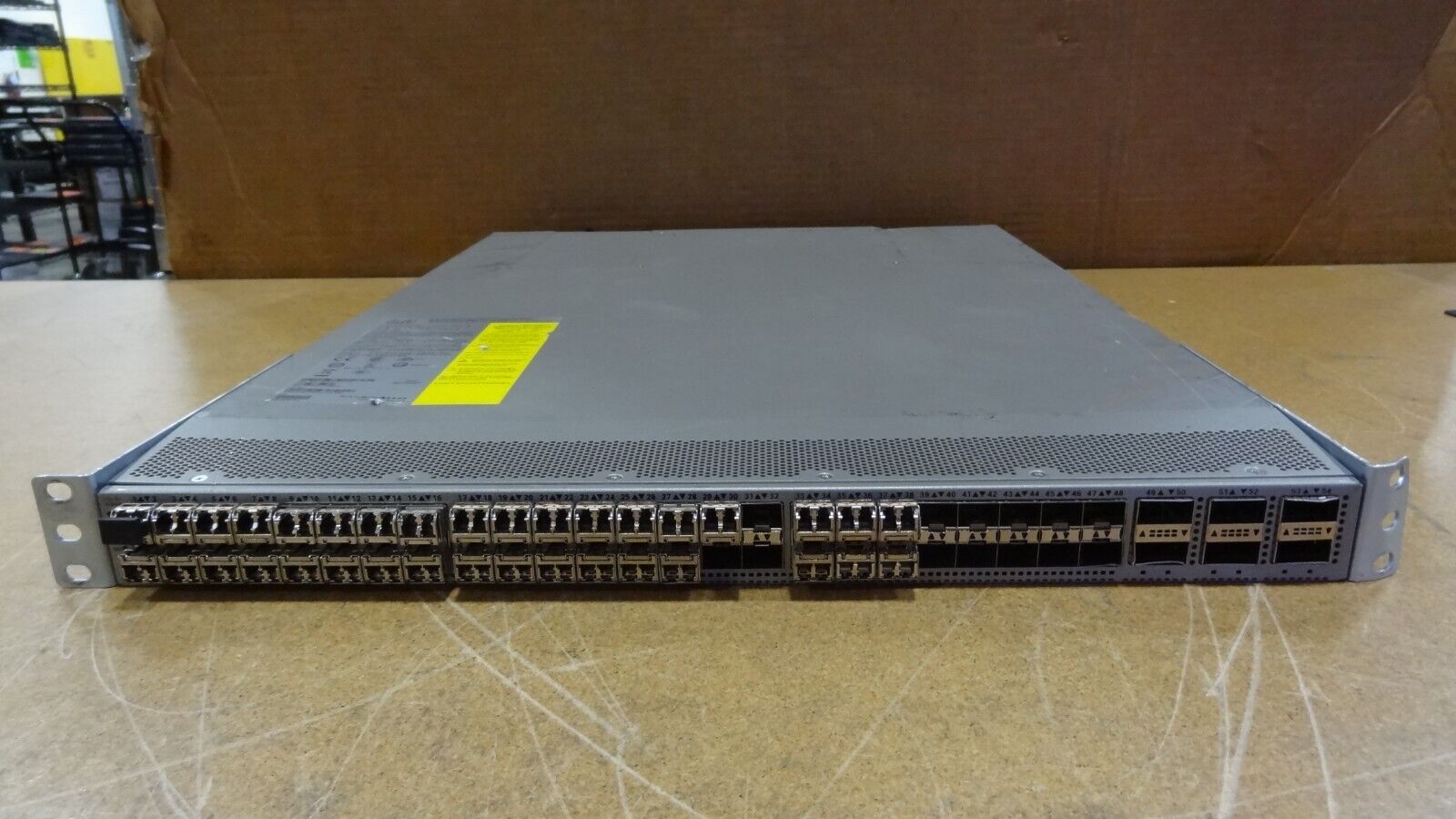 Cisco Nexus N9K-C93180YC-EX 48-Port 1/10G/25G SFP+ 6P 40G/100G 2x AC POWERS