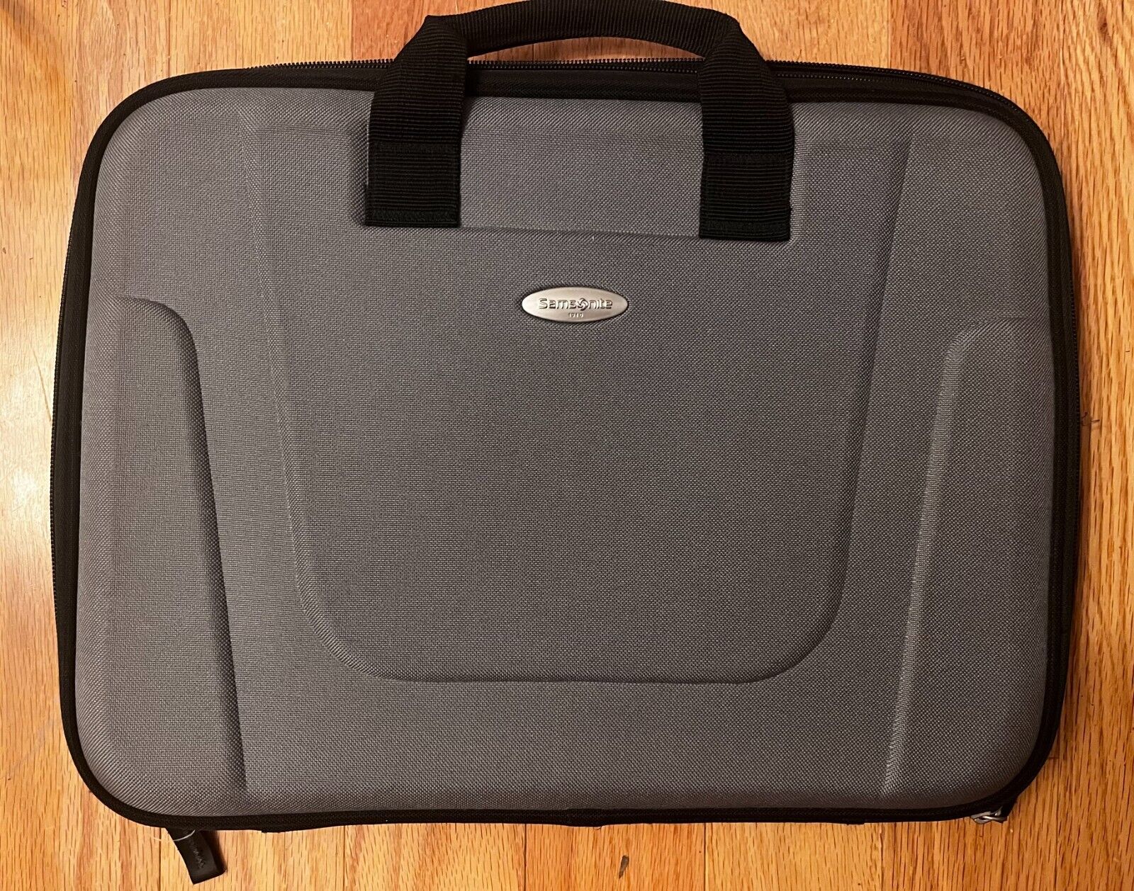 Slim Samsonite Laptop Briefcase - 15.6