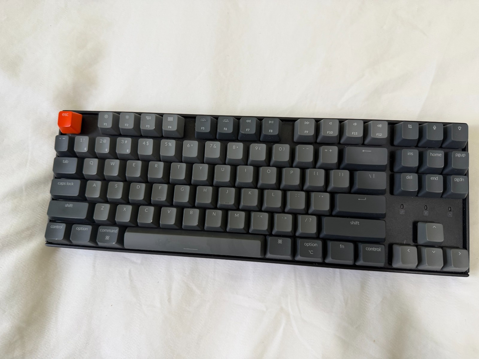 KEYCHRON K8 WIRELESS MECHANICAL KEYBOARD HotSwappable Preowned