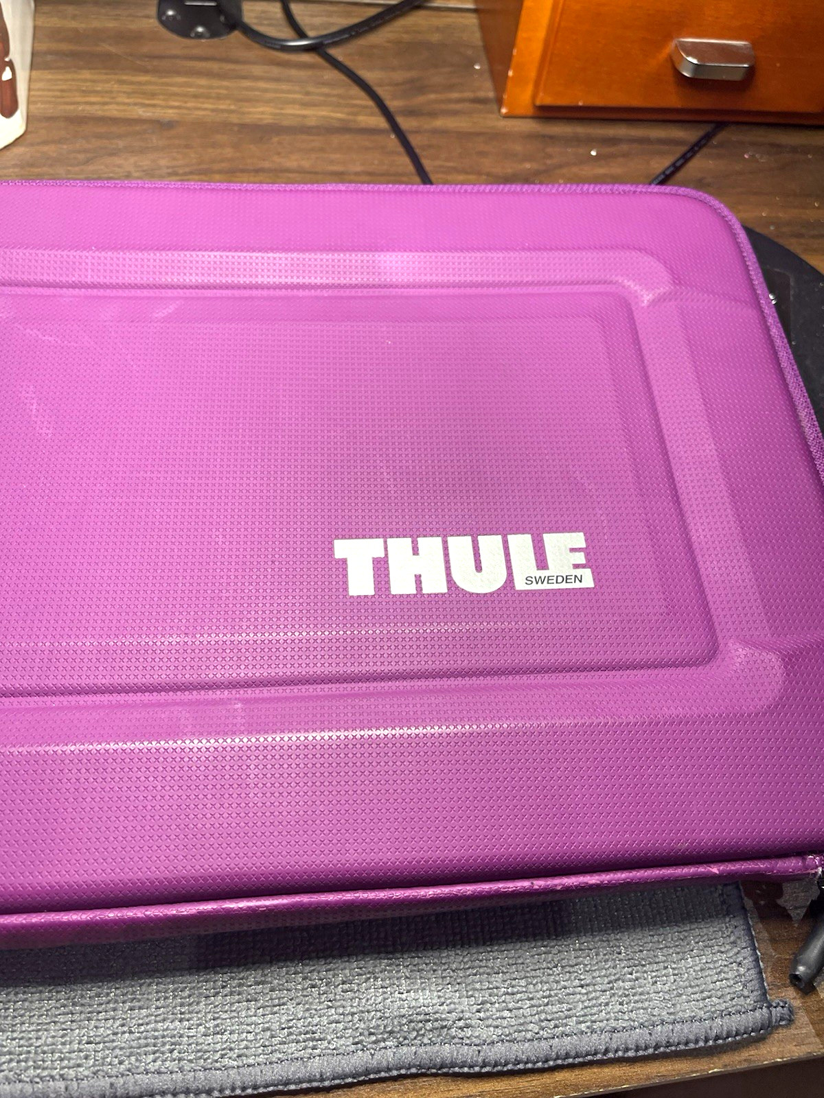 Thule Sweden Purple Solid Hard Shell Zipper Laptop Sleeve Case