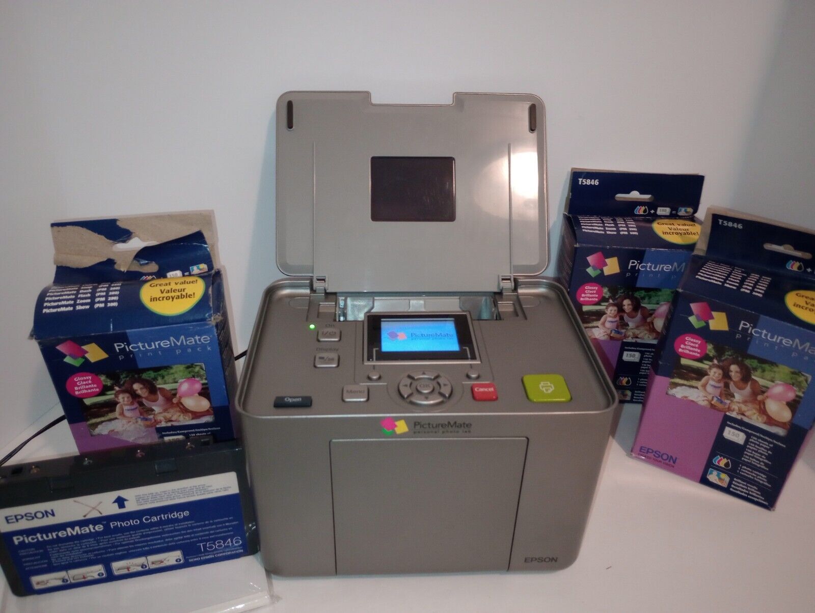 Epson Picture Mate Model PM240 Personal Photo Lab Printer W/Photo Papers