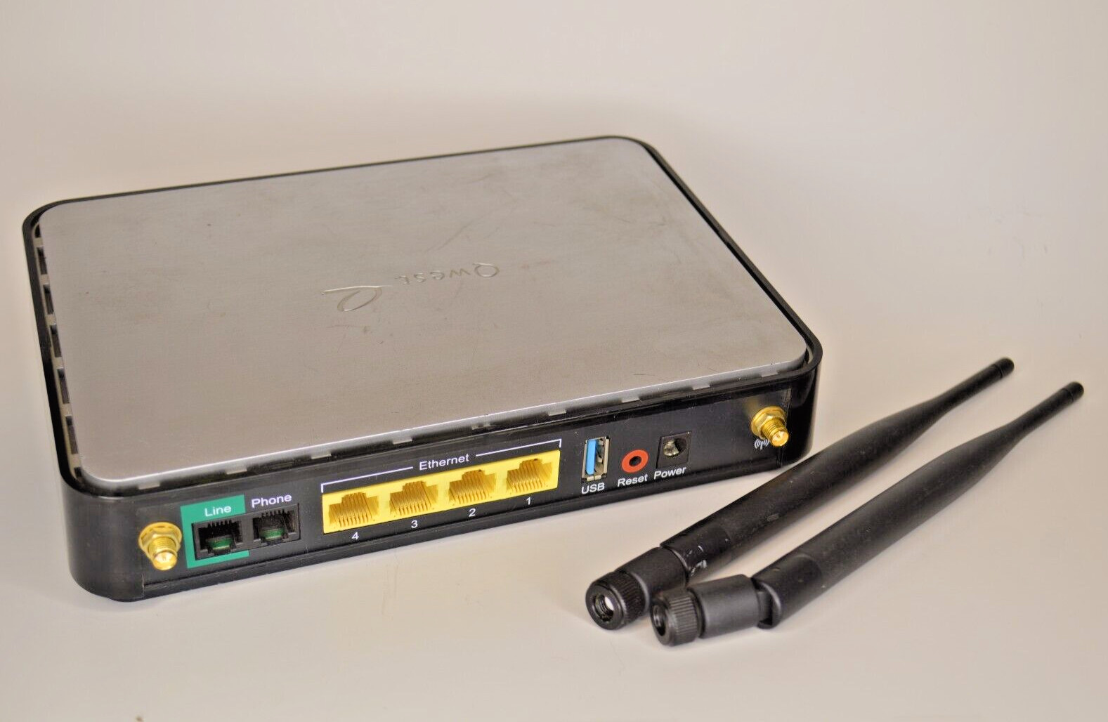 Wireless Router Actiontec Q1000 4-Port Gigabit Without Power Adapter