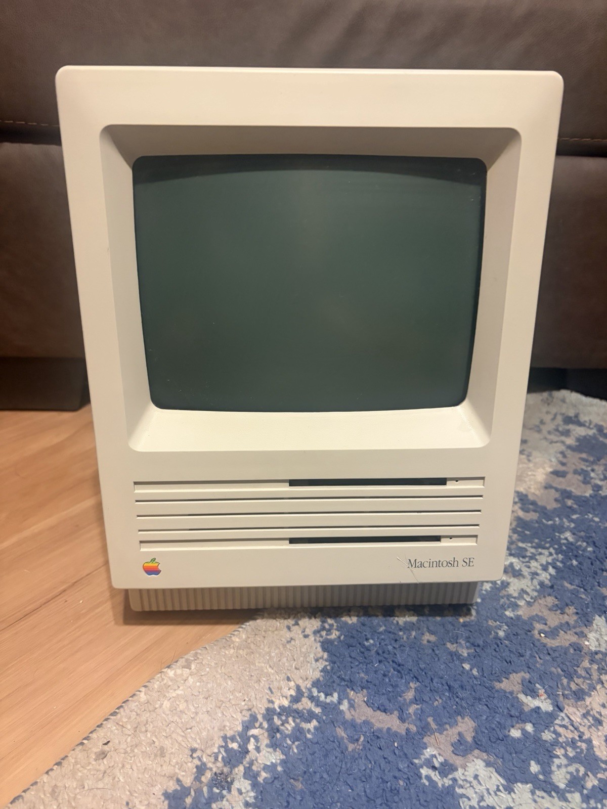 Apple Macintosh SE M5010 Vintage Desktop Computer, Model Macintosh SE