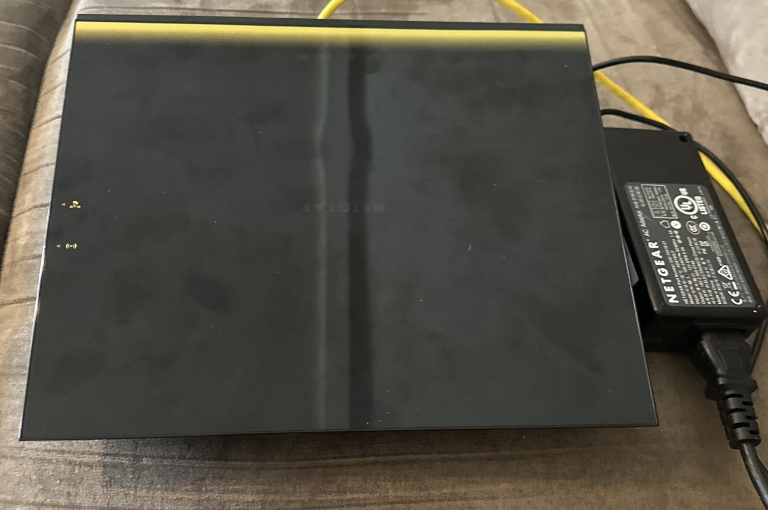NETGEAR R6300v2 — AC1750 Smart WiFi Router Dual Band Gigabit