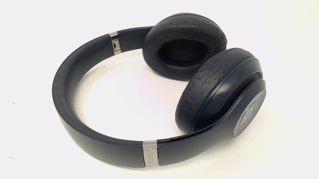 Beats Studio 3 Headphones A1914 Matte Dark Navy Blue FLAKING EAR PADS