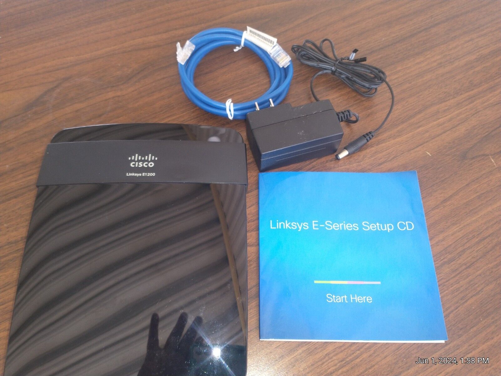 Linksys/Cisco E1200 N300 4-Port 10/100 N300 WiFi Router - brand new factory
