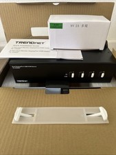 TRENDnet 4-Port Dual Monitor DisplayPort KVM Switch TK-440DP V2.0 Support 4K UHD picture