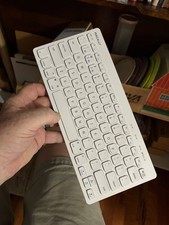 Macally BTMINIKEY, compact Quick-Switch Bluetooth Keyboard picture