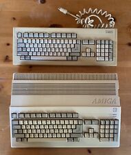AMIGA 500 COMMODORE COMPUTER WITH KEYBOARD AND ACCESSORIES. Not Tested. picture