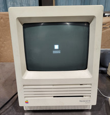 RARE Macintosh SE Model M5011 Original Apple Personal Home Computer - WITH MOUSE picture