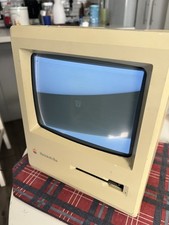 Vintage Apple Macintosh Plus 1MB Computer Model M0001A Powers up picture