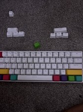 Anne Pro 2 keyboard 60% gaming keyboard comes with rainbow keycaps picture