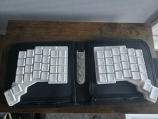 ZSA Voyager Split Mechanical Keyboard Ergonomic Low Profile Programmer Custom picture