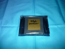 Vintage Intel Pentium 90 MHz Socket 7 CPU Processor A80502-90 Used Gold Top picture