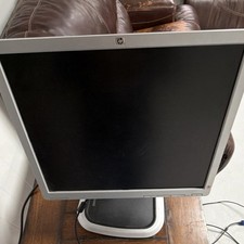 2 HP Compaq LA1951g 19
