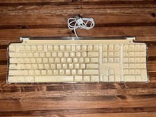 Apple Pro Keyboard M7803 Wired USB White English QWERTY Built-In USB Hub picture