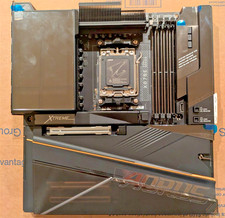 GIGABYTE X870E AORUS XTREME X3D AI TOP AM5 EATX MOTHERBOARD  W/BOX  EXCELLENT picture