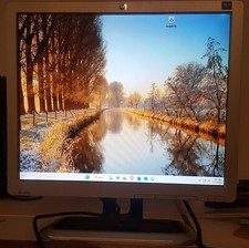 HP L1710 17 Inch 1280 x 1024 Monitor 75Hz LCD Screen 16M Colors picture