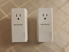 NETGEAR Powerline 1200 + Extra Outlet, model PLP1200S picture