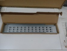 AU SELLER APC 0M-756H Sliding Rails Smart-UPS Rackmount  OM-756H -NO SCREW SET picture