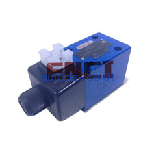 4WE 10 D3X/CW110N9K4 R900598925 Bosch Rexroth Valve 4WE10D33/CW110N9K4 DHL/FedEx picture