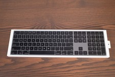 Apple Magic Keyboard with Numeric Keypad in space gray picture