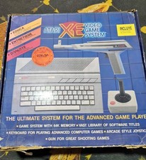 Atari XE Game System 65XE Complete In Box Working XG-1 Light Gun + 2 Games picture