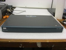 CISCO 2620 4-PORT 10/100 WIRED ROUTER W/ ONE- VWIC 2MFT-T1 picture