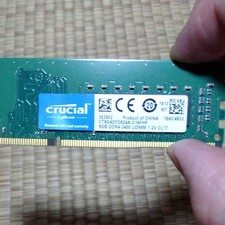 Crucial DDR4 2400 8GB UDIMM Desktop Memory 1x8GB CL17 288pin Mint picture