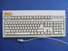 KEY TRONIC VINTAGE KEYBOARD MODEL # E03601QLPS2-C picture