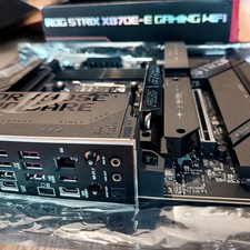 ASUS ROG STRIX X870E-E GAMING WIFI 7 AMD AM5 X870 ATX motherboard DDR5 picture