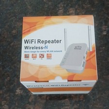 Wireless-N WiFi Repeater Range Extender 300 Mbps 2.4 GHz White picture
