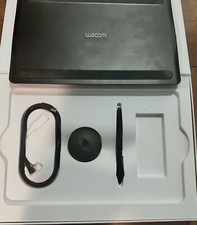 Wacom PTH660 Intuos Pro Graphic Tablet picture