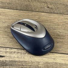 Kensington 72229 Silver Wireless USB Convertible Dual Size Optical Pocket Mouse picture