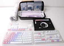 1kki68 Aurora x Dreamscape Keyboard + Keycaps + Deskmat + 2x Coiled Cables | New picture