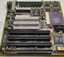 Socket 7 AT Lucky Star 5V-1A Ver 2.0 (Apollo VPX/97) CPU & 64 MB + Bonus picture