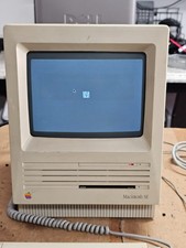 Vintage Retro Apple Macintosh SE Computer Model M5011 1MB RAM 800K Drive 20SC picture