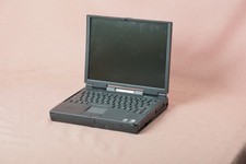 Gateway Solo 2500 Intel Celeron 400Mhz 32MB Memory Powers On picture